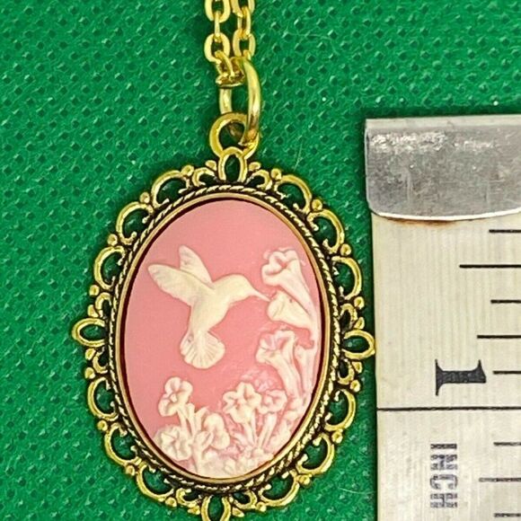 Fall Hummingbird NecklaceFlowers White Pink Cameo - Picture 8 of 9